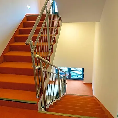 Bed & Breakfast Berlin 3*