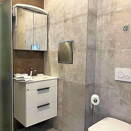 Bed & Breakfast Berlin 3*