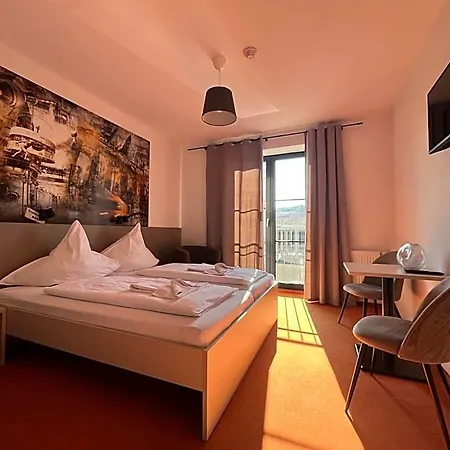 Berlin 3* Cheb