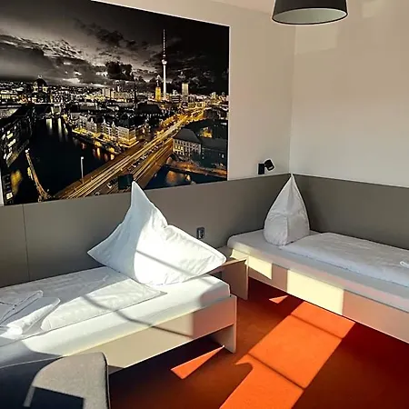 Berlin Bed & Breakfast 3*