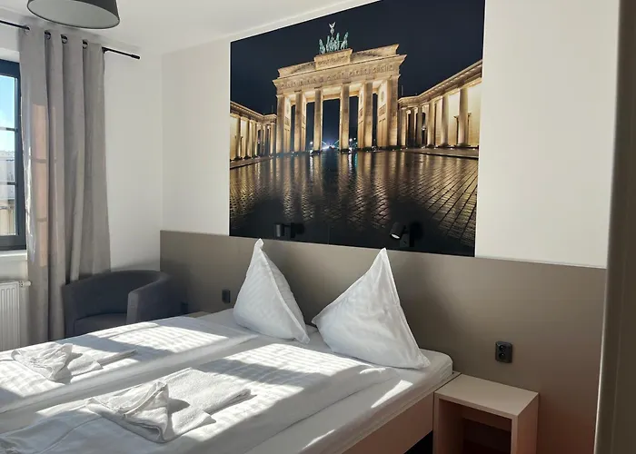 Bed & Breakfast Berlin 3*